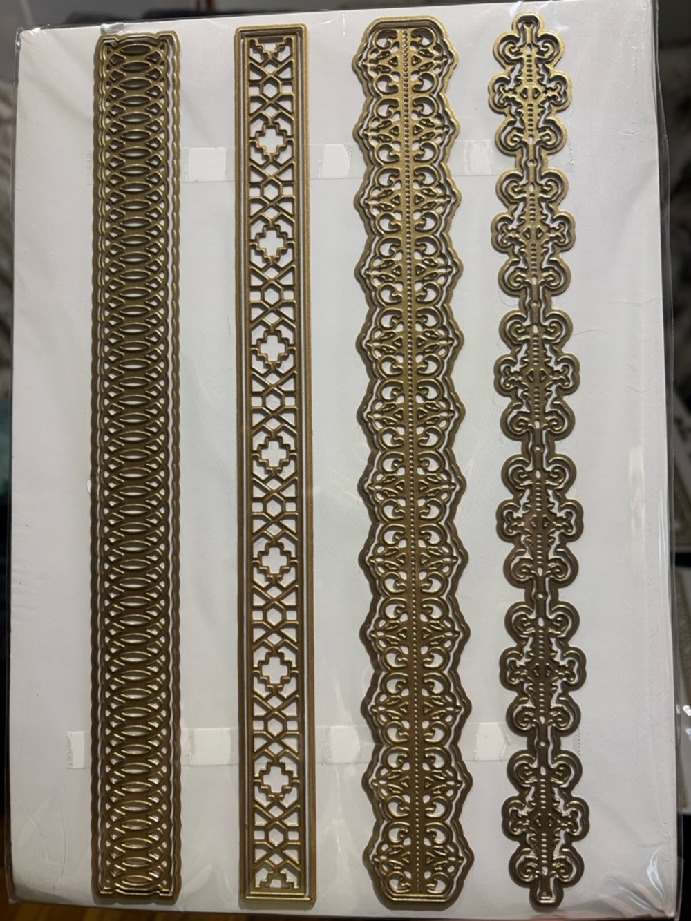 Anna Griffin - Dies - Ribbon 12 Inch Border Set of 8 New in Package